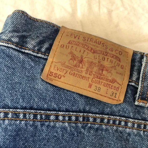 Vintage Levi’s Mom Jeans | W38 L31 - Picture 4 of 4